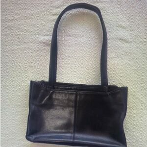 Sleek Black Leather Shoulder Bag